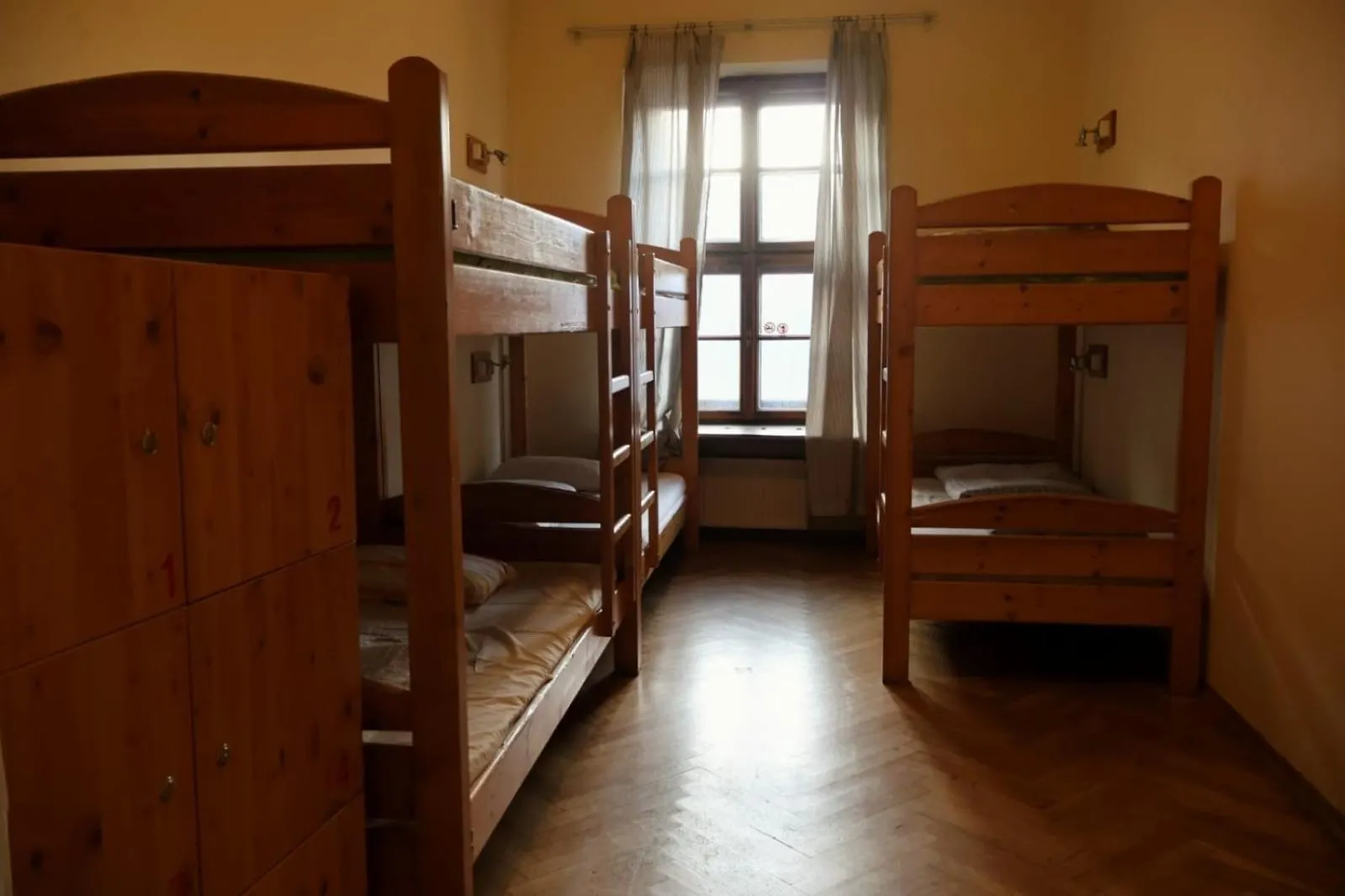 50 People Apartment Cracovia